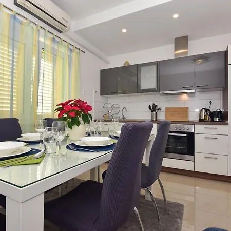Antonio Apartman Makarska